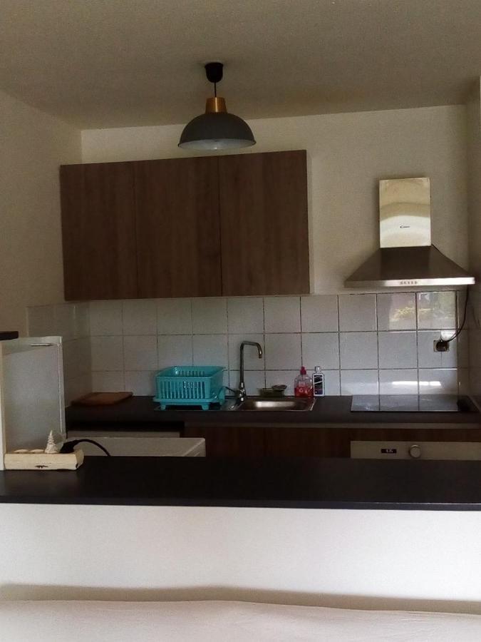 Au Meuble Des Roches Apartment Saint-Gilles-les Bains Bagian luar foto