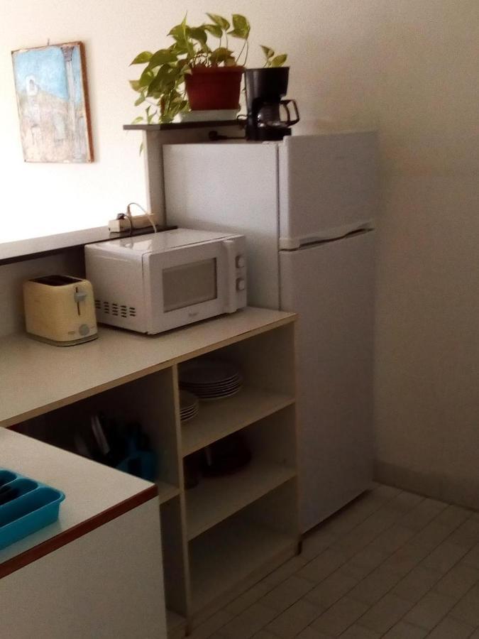 Au Meuble Des Roches Apartment Saint-Gilles-les Bains Bagian luar foto