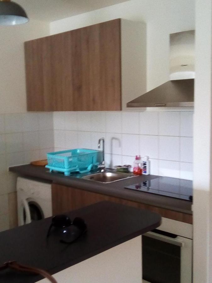 Au Meuble Des Roches Apartment Saint-Gilles-les Bains Bagian luar foto